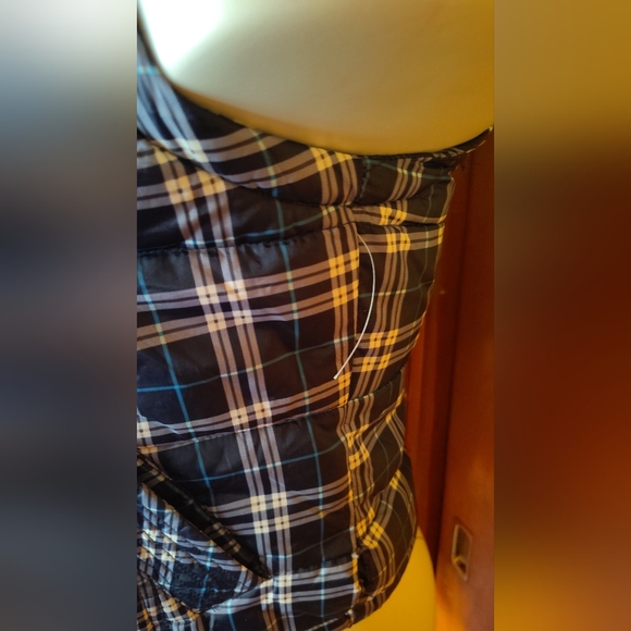 ❄️ Aeropostale NWT Plaid Puffer Vest — Size M ( Excellent Condition) - Picture 10 of 16